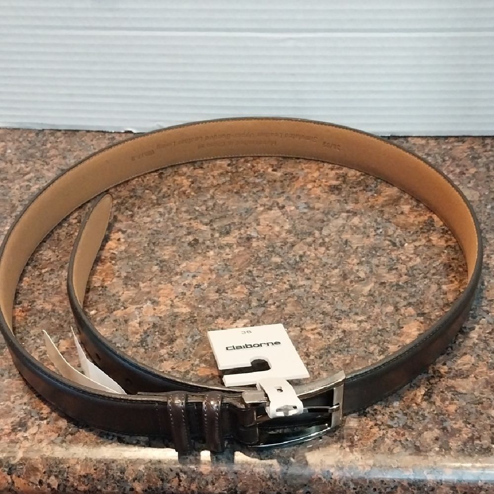 Claiborne Men's Dark Brown Leather Belt...Size 38